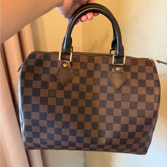 SOLD.  EUC authentic LOUIS VUITTON Damier Ebene Speedy 30 - Picture 4 of 13